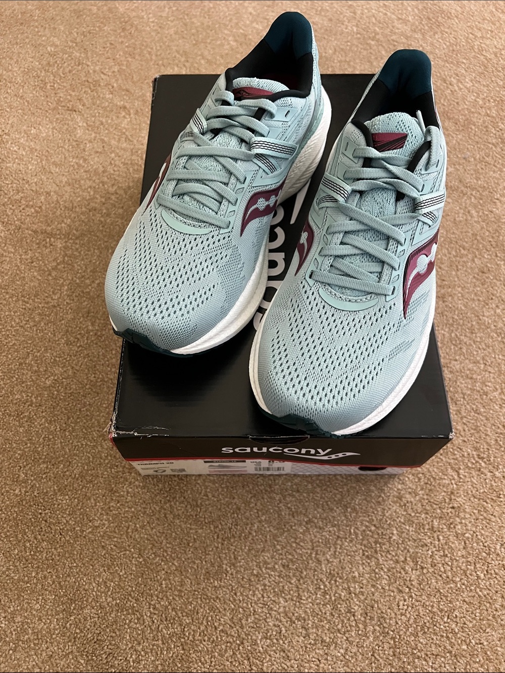 Saucony Women's Running Shoes - Mineral and Berry Accent size 8.5 NIB New